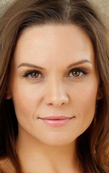 Фото Мая Стенж