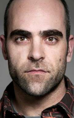 Актер Луис Тосар