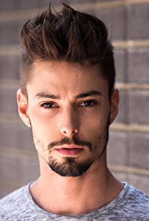 Актер Саша Дуликс