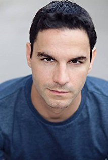 Актер Дерек Арнольд