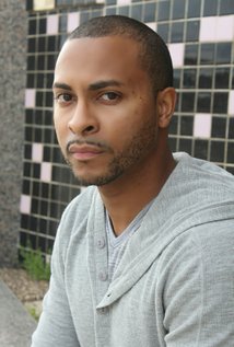 Актер Мэттью Б. Генри