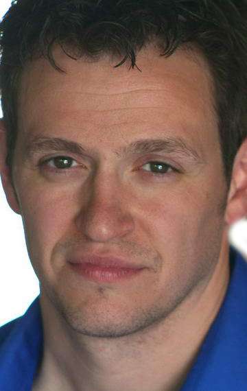 Актер Том Маллой