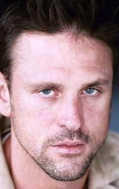 Актер Нельс Леннарсон