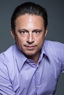 Актер Ронни Магри