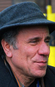 Актер Джон Морайтис