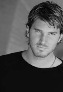 Фото Кристофер Расселл