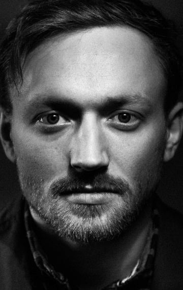 Актер Антон Стреляев