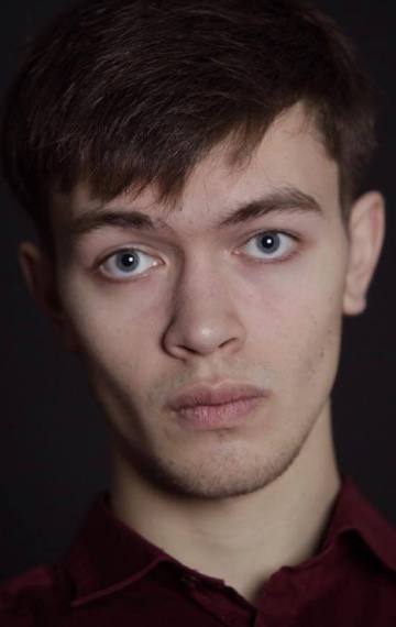 Актер Евгений Константинов