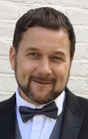 Актер Мэриэн Лоренчик