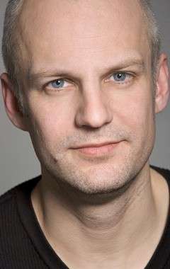 Актер Троэльс Любю