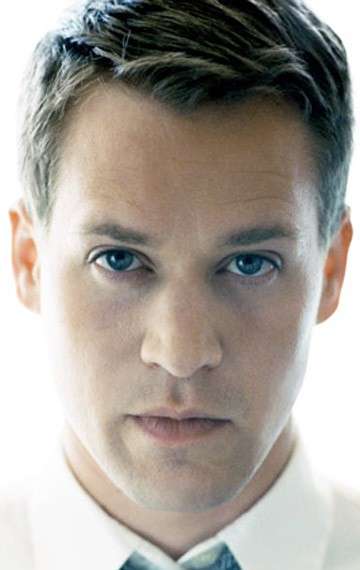 Актер Т.Р. Найт