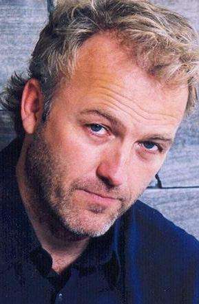 Фото Джеймс Макгоун