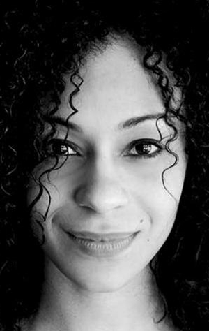 Актер Ава Бреннан