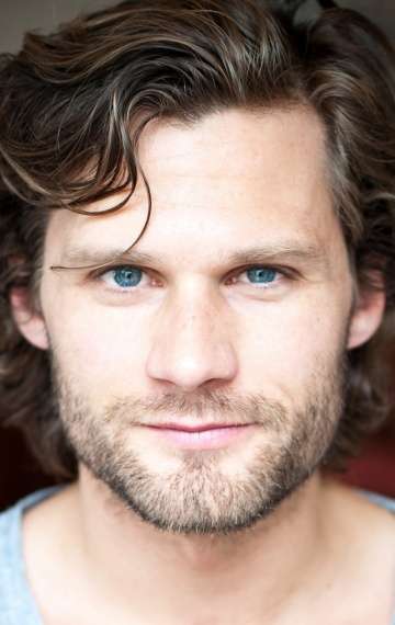 Актер Алексис Михалик