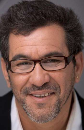 Актер Эял Розалес