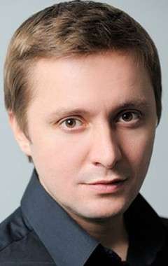 Актер Артем Михалков