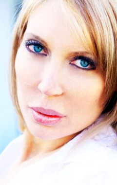 Актер Миколь Меткалф