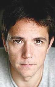 Актер Жан-Баптист Пюэк