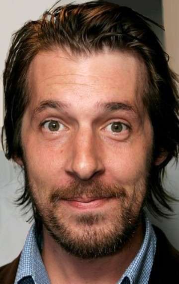 Актер Крэйг Паркинсон