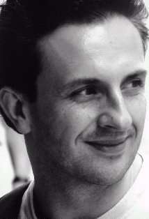 Актер Митчелл Бутел