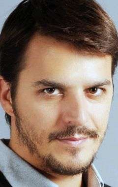 Актер Мехмет Гунсур