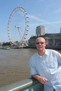 Актер Кристофер Найтс