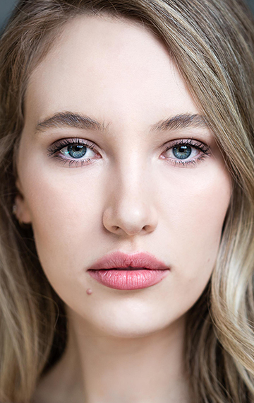 Актер Даника Фредерик