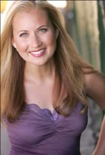 Актер Эшли Фокс Линтон