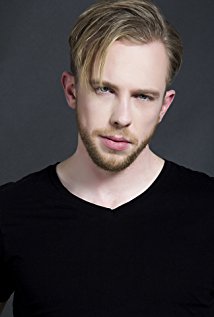 Актер Крис Бэнкс