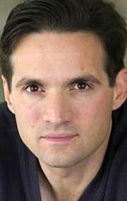 Актер Мэттью Бэрри