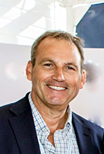 Актер Пол Ридделл