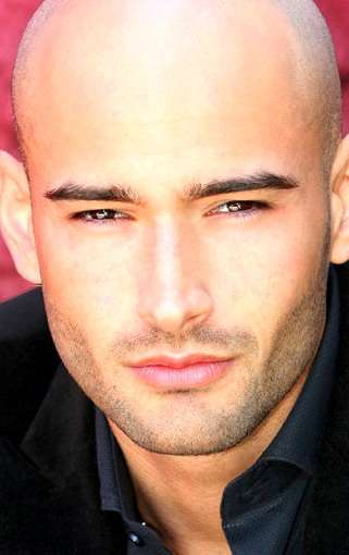 Актер Кристиан Монсон