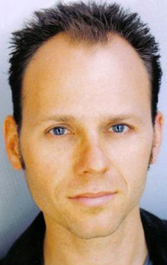 Актер Джесси Бонд