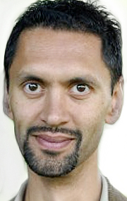 Актер Пол Базели