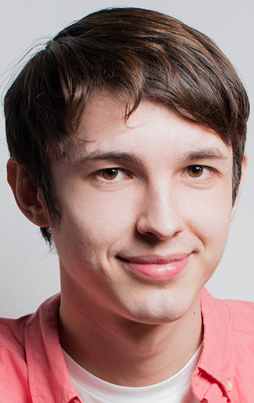 Актер Олег Хазов