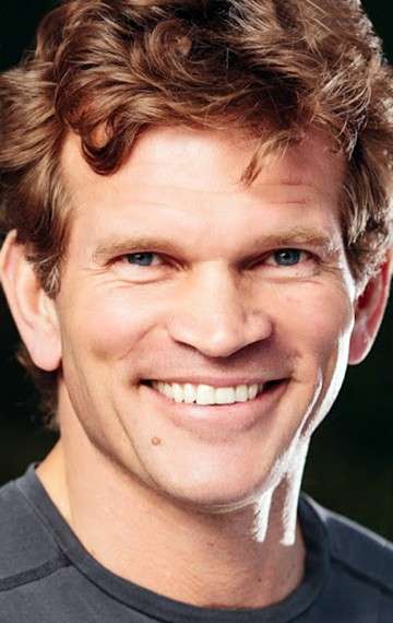 Актер Патрик Кертон