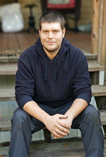 Актер Mike Young