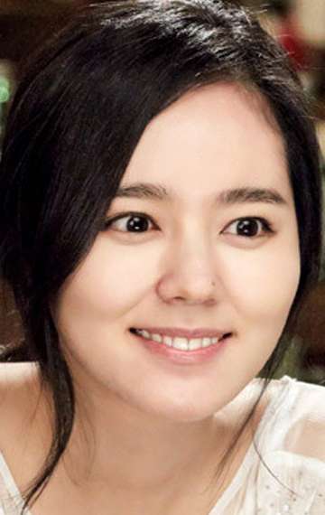 Актер Хан Га Ин