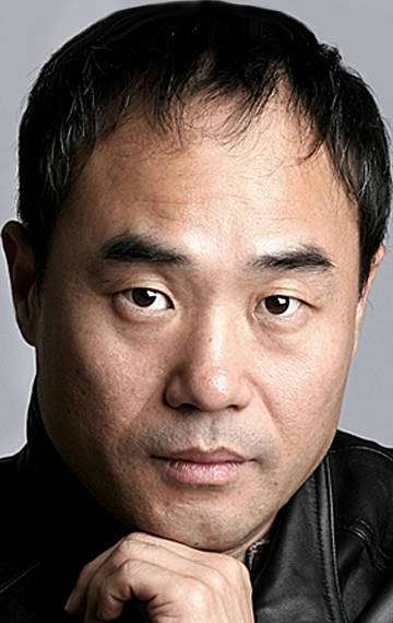 Актер Кан Син Иль