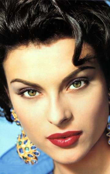 Актер Мэгали Амадей