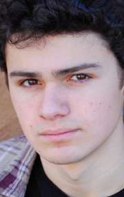 Фото Бретт ДельБуоно