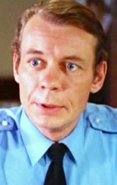 Актер Даг МакГрат