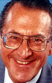 Актер Уильям Кэйтон