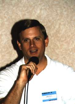 Актер Эдди Фрирсон