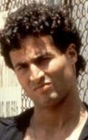 Актер Пол Моунс