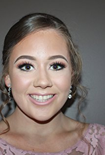 Актер Alyssa Tuddenham