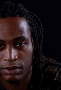 Актер Эдриан Керри