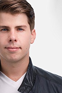 Актер Захари Лайперт