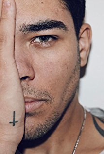 Актер Troy Henley