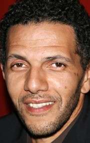 Актер Рошди Зем